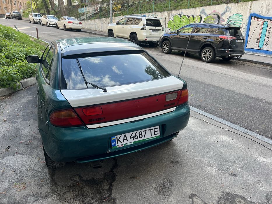 Продам Mazda 323F