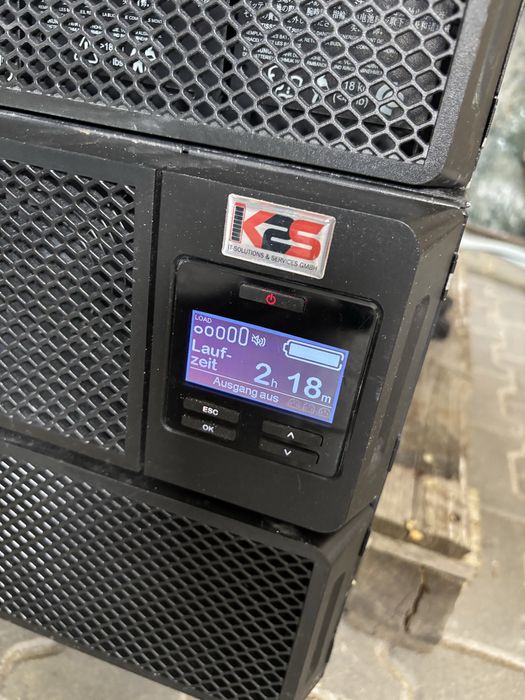 APC Smart-UPS On-Line SRT8KXLI 8 kVA / 8 kW + 2x SRT192BP2 + SBP16KP Bypass
