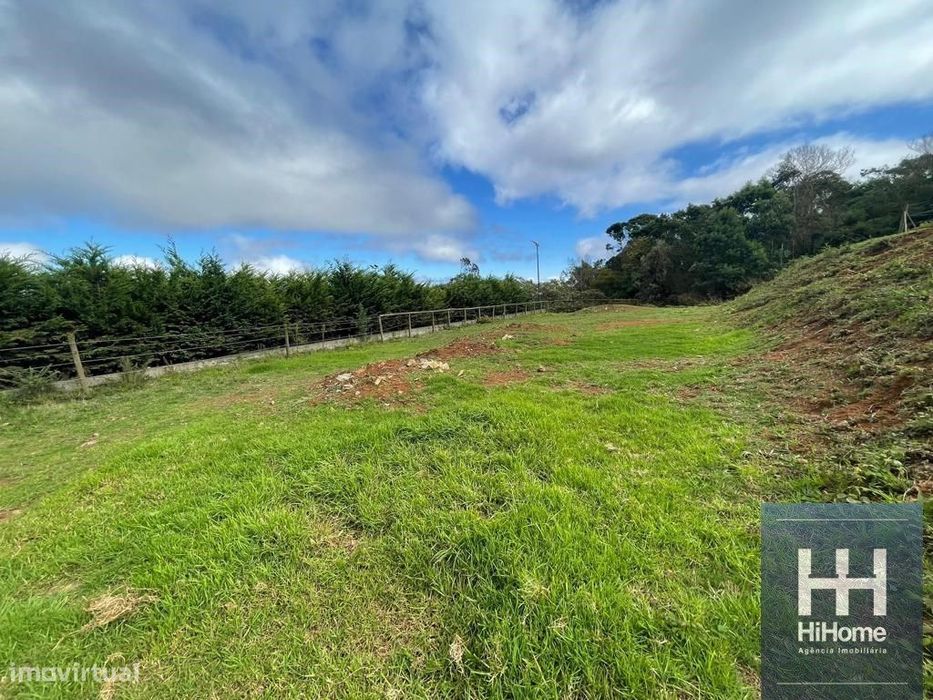 Lote para construção de moradia unifamiliar no Santo da Serra