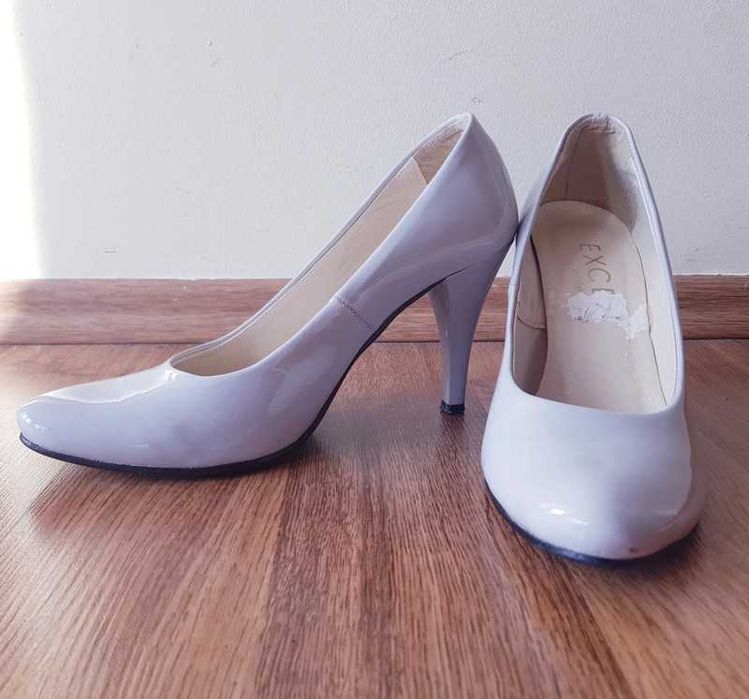 Czółenka buty na obcasie szpilki błyszczące szare