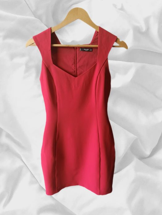 Klasyczna dopasowana sukienka Mango | rozmiar XS