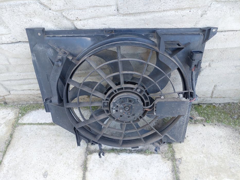 wentylator elektryczny obudowa plynu klimatyzacji chlodnicy bmw e46