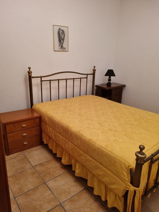 Apartamento arrenda-se  curta duracao