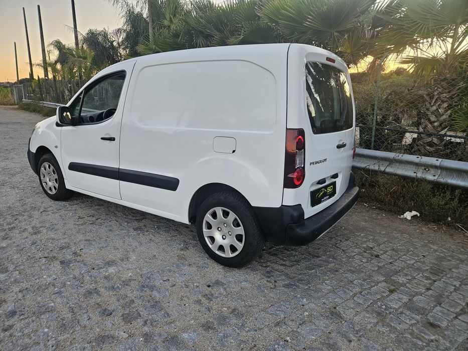 Peugeot partner 3 lugares ano 2018