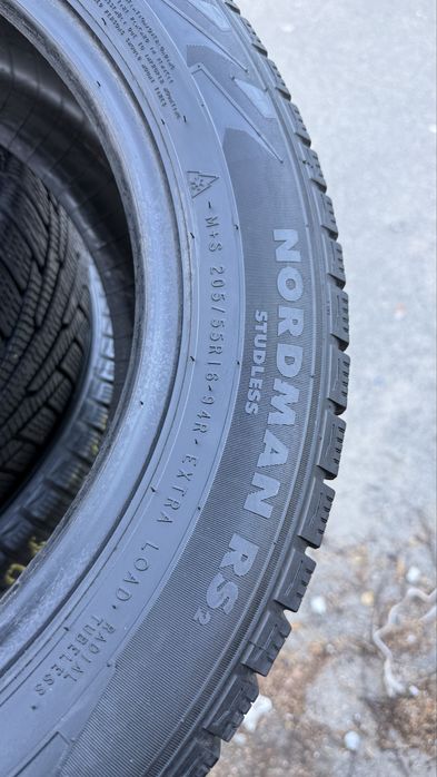 Шини зимові 205/55 r16 Nokian стан новий 25 рік