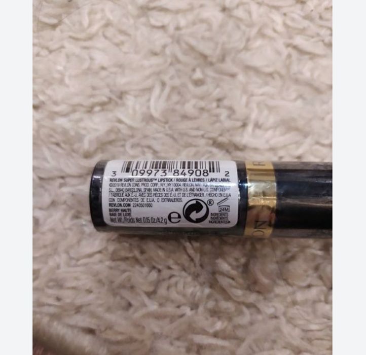 Помада для губ  Revlon