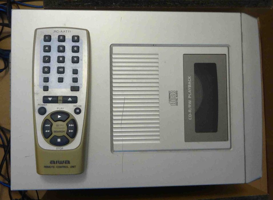Музыкальный центр Aiwa XR-M 201 полностью рабочий