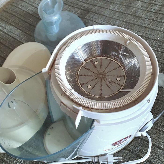 Соковижималка Moulinex Frutti Pro