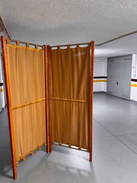 Vestiário Biombo Portátil em Madeira – 2 Painéis