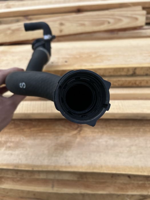 Нижній Патрубок Радіатора БМВ Е46 320d M47N Рестайлинг Шланг Тосола