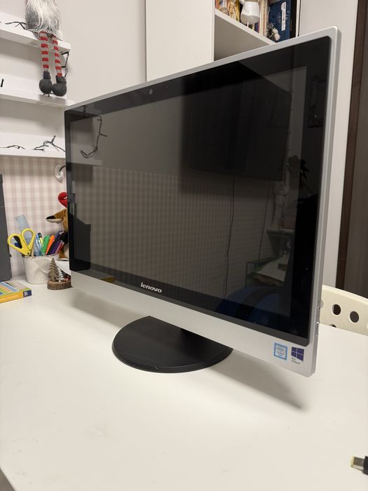 Komputer Monitor AiO Lenovo S500z