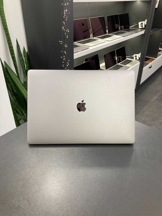 Ноутбук MacBook Pro 15’’ 2018, i7 16 / 256GB + 4GB ГАРАНТІЯ 89300