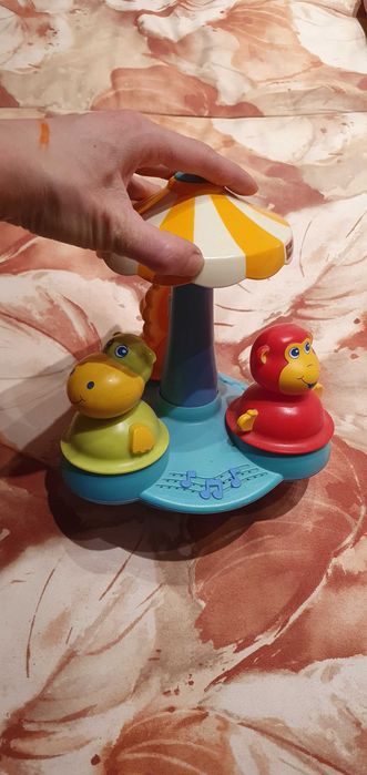 Дитяча карусель з 3ма неваляшками