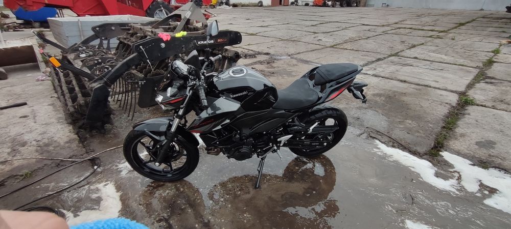 Продаж нового Kawasaki Z400