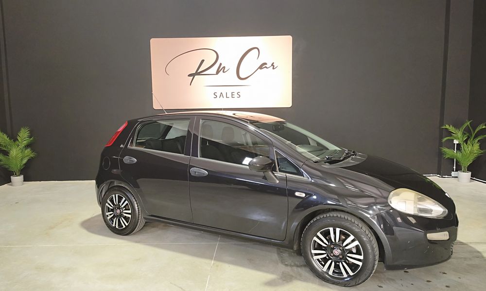 Fiat Punto 1.3 Multijet Lounge | 2015 | 85 HP | 18-Month Warranty