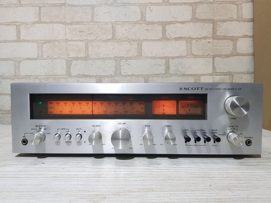 FM/AM Стерео ресивер/підсилювач  Scott R-326 2х46Вт  б/у з  Німеччини