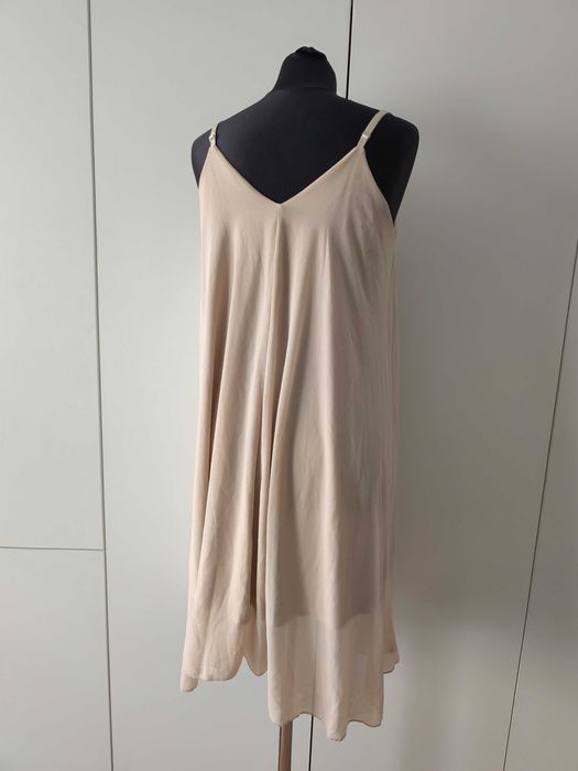 Sukienka Oversize Beżowa Uniwersalna New Collection