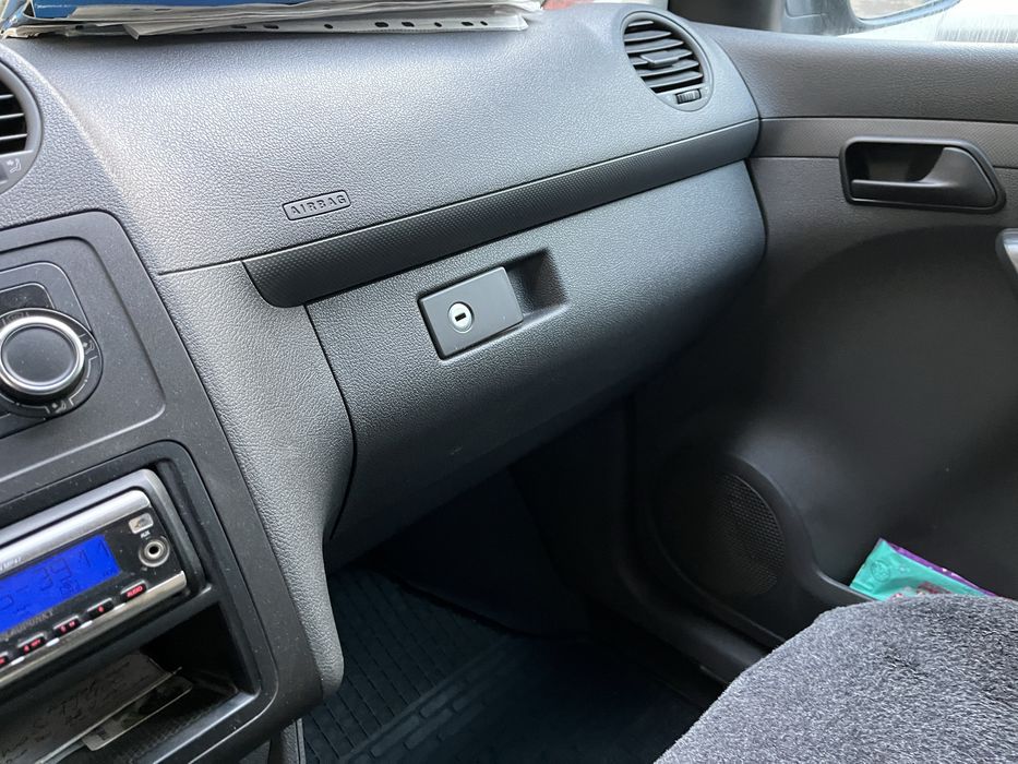 Volkswagen Caddy Кадді груз. 2012