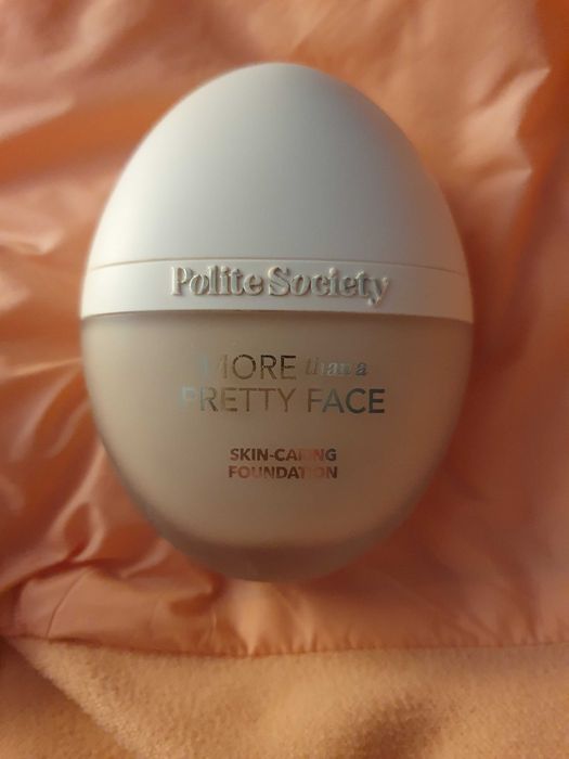 Polite Society More than a pretty face foundation - podkład do twarzy