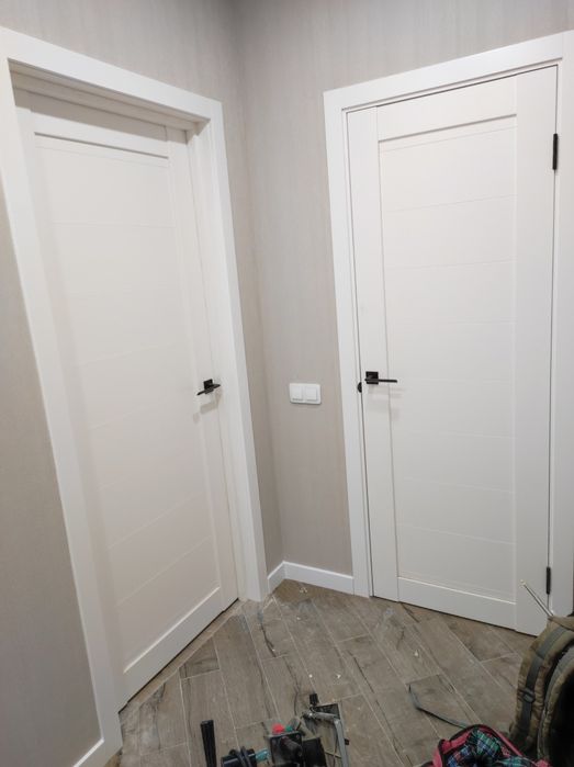 Монтаж дверей ,плинтуса. Київ , Область. Установка дверей .