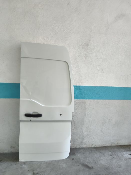 Porta TRASEIRA DIREITA RENAULT MASTER IV 2024–2026 / NISSAN INTERSTAR III / OPEL MOVANO – H2 – 86,5 × 189 CM –