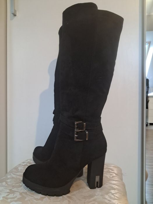 Buty na obcasie, długie