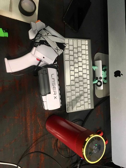 Два автомата LASER X из Нью Йорка