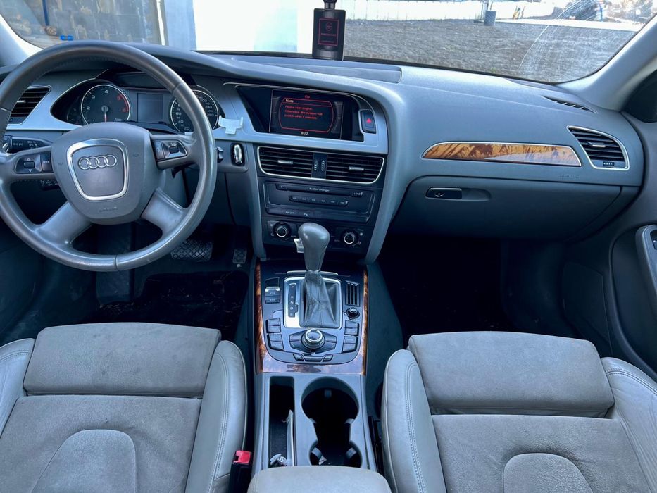 Audi A4 2.7 V6 Automat 2009 rok