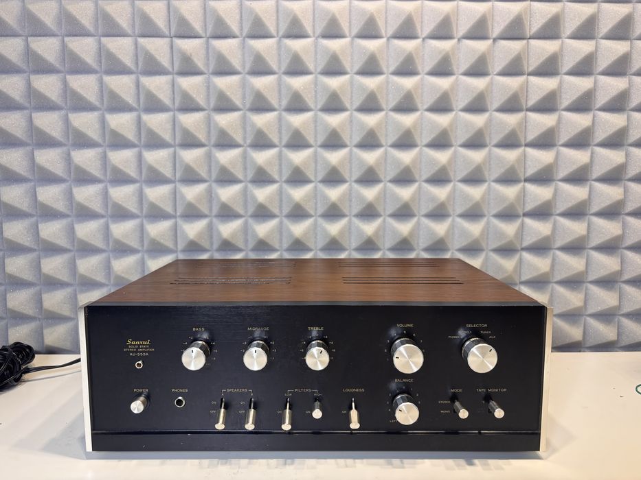 Wzmacniacz Sansui AU 555 A