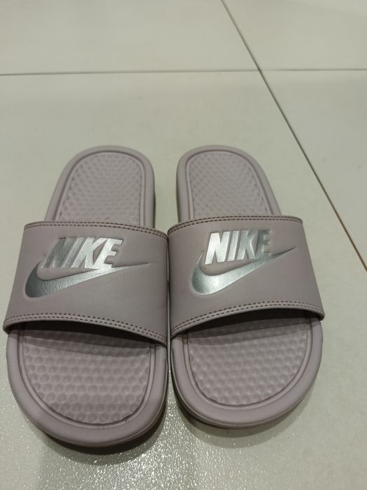 Klapki Nike Benassi