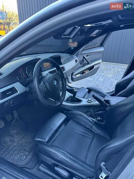 BMW E90 (бмв е90) 2.5 бензин