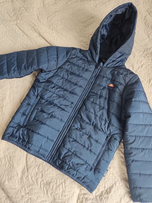 Куртка фірми ellesse