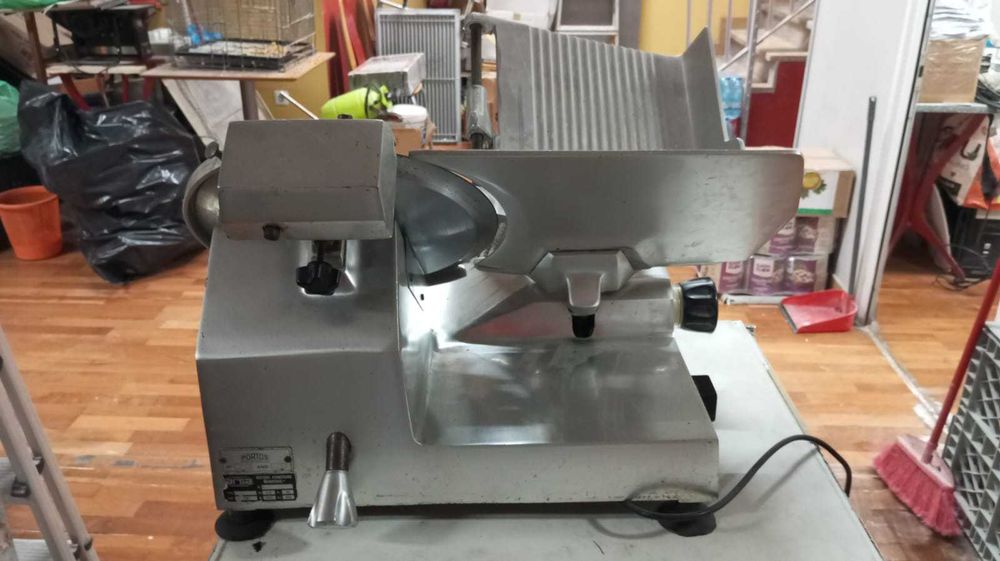 Maquina de corte fiambre