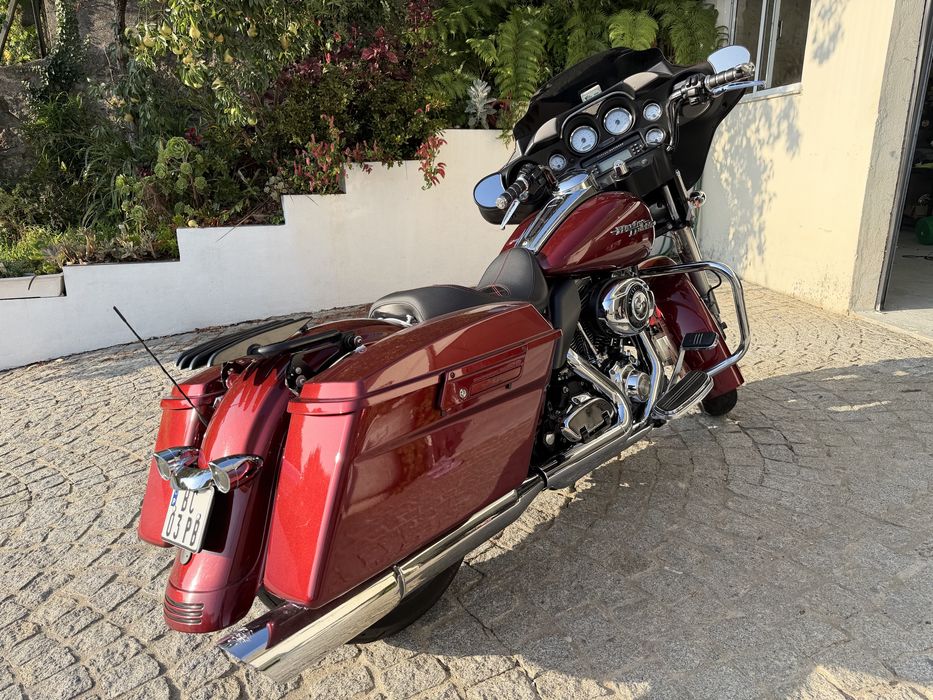 Harley steet glide 2010
