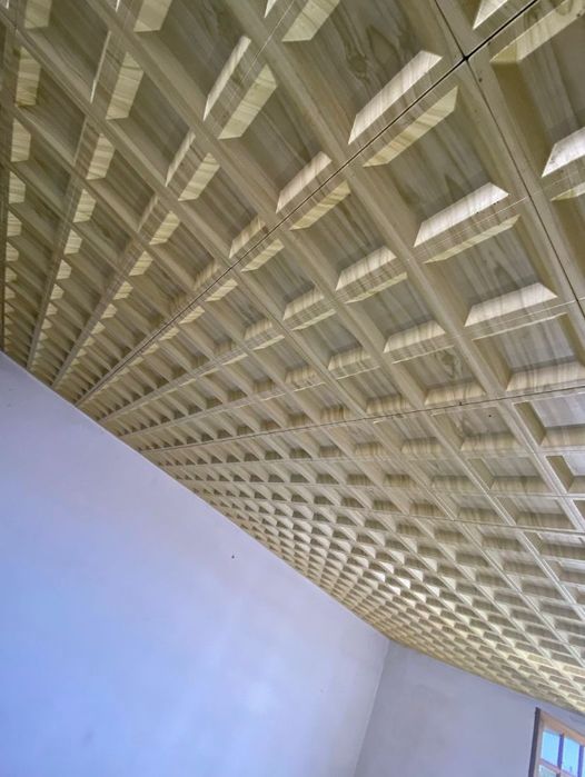 Teto Falso Decorativo Em Plástico Para Área De 26,5 m²