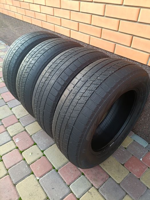 Шины Bridgestone BLIZZAK 215/60 R16 95S
