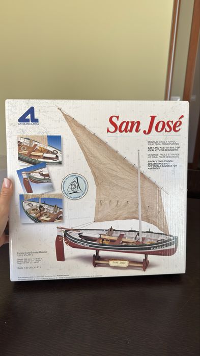 Kit de modelismo naval em madeira
