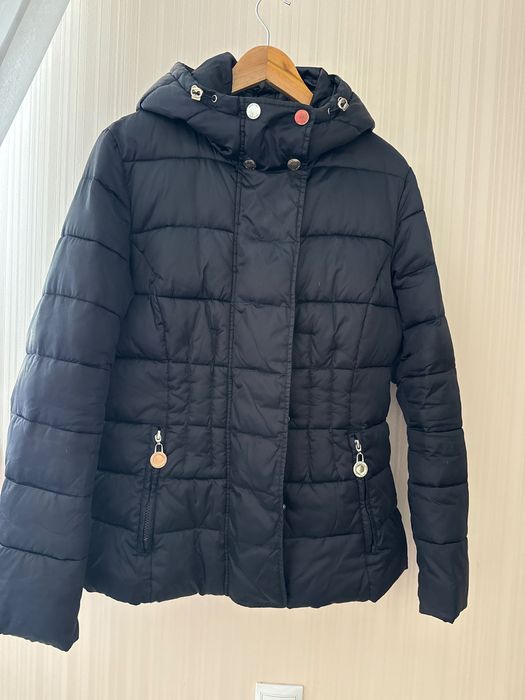 Продам куртку зимову