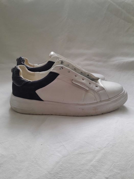 Sprzedam sneakersy męskie Kurt Geiger