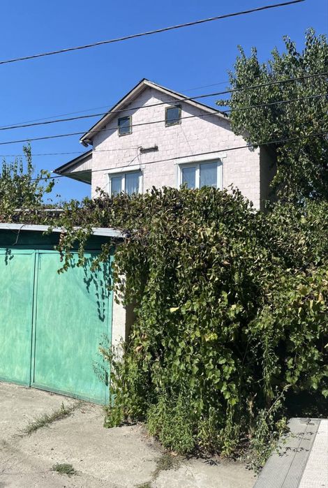 Осокорки! Продаж будинку, 3 км від метро, поруч озеро Мартишів!