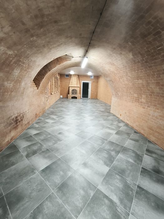 Оренда приміщення 80 кВ м  в Центрі міста вільного призначення