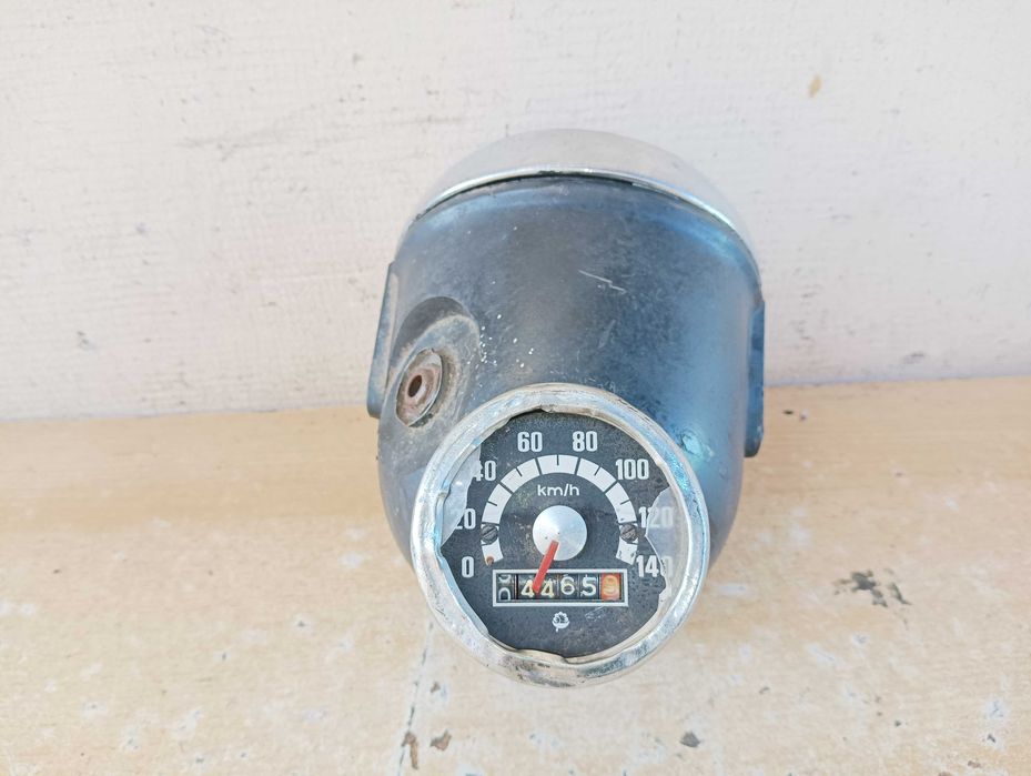 WSK-125 - lampa przód z kominem i licznikiem 04465.