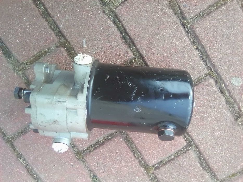Nowa pompa wspomagania massey ferguson ursus Po 0.1265