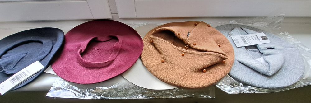 Zestaw beret nowe