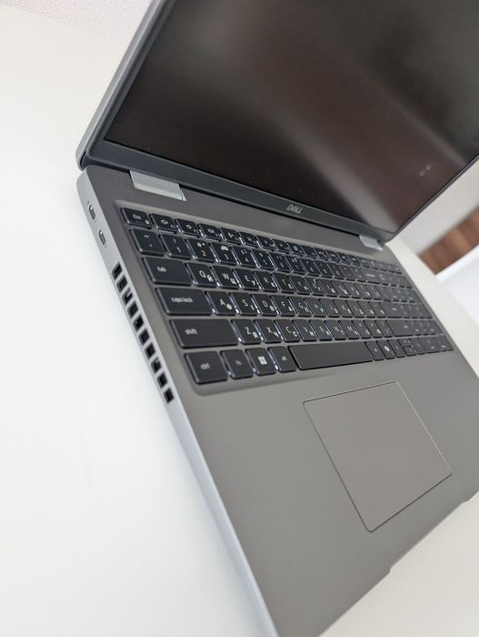 Ноутбук Dell pricesion 3560