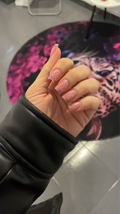 Unhas de gel e acrilico