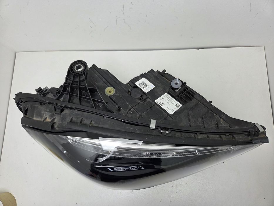 Фара права Mercedes C-Class W206 2022-2024 USA