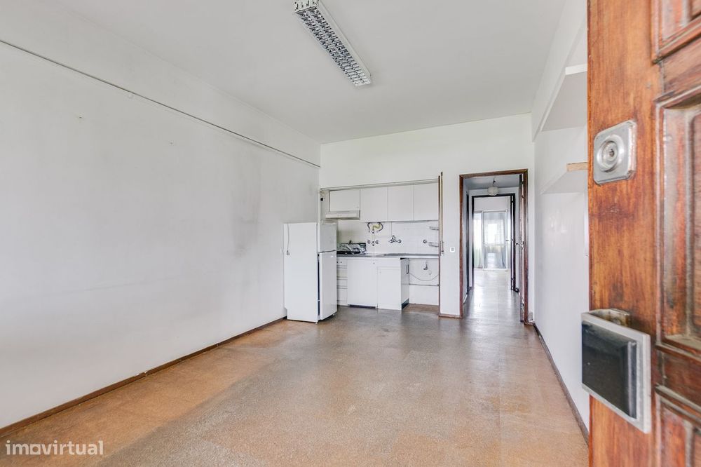 Apartamento T1 | 51 M² Área Bruta | Prédio Com Elevador