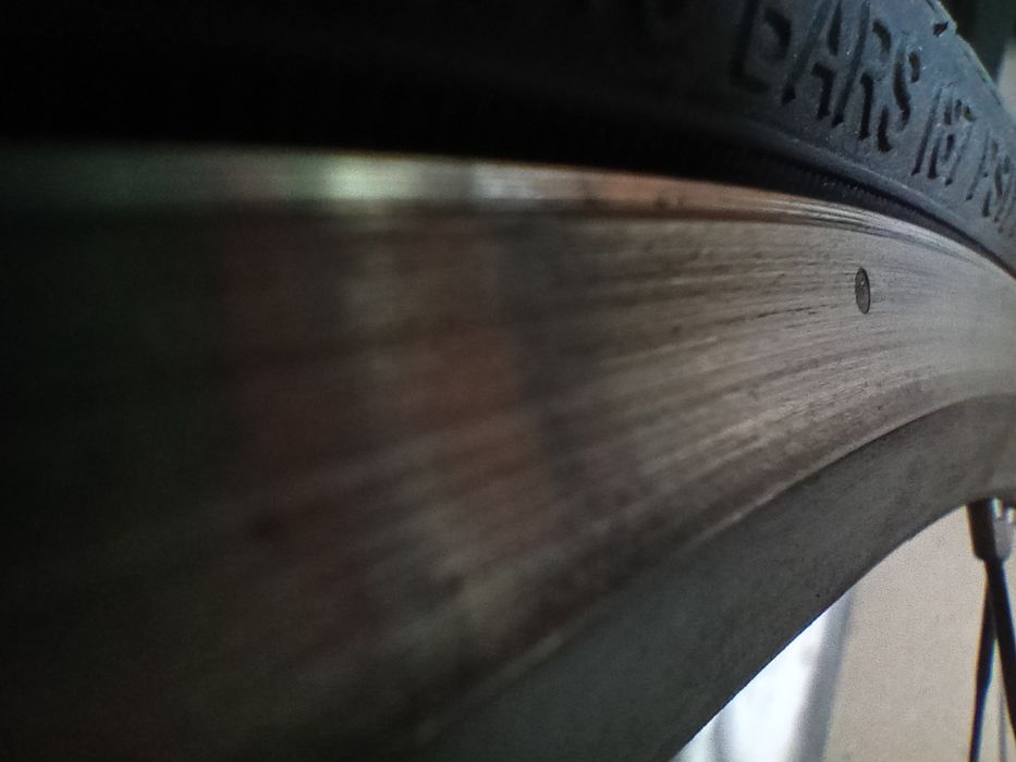 Koło szosowe przednie