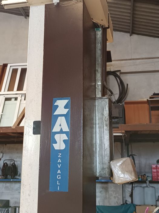 Elevado de fuso auto usado mas em bom estado